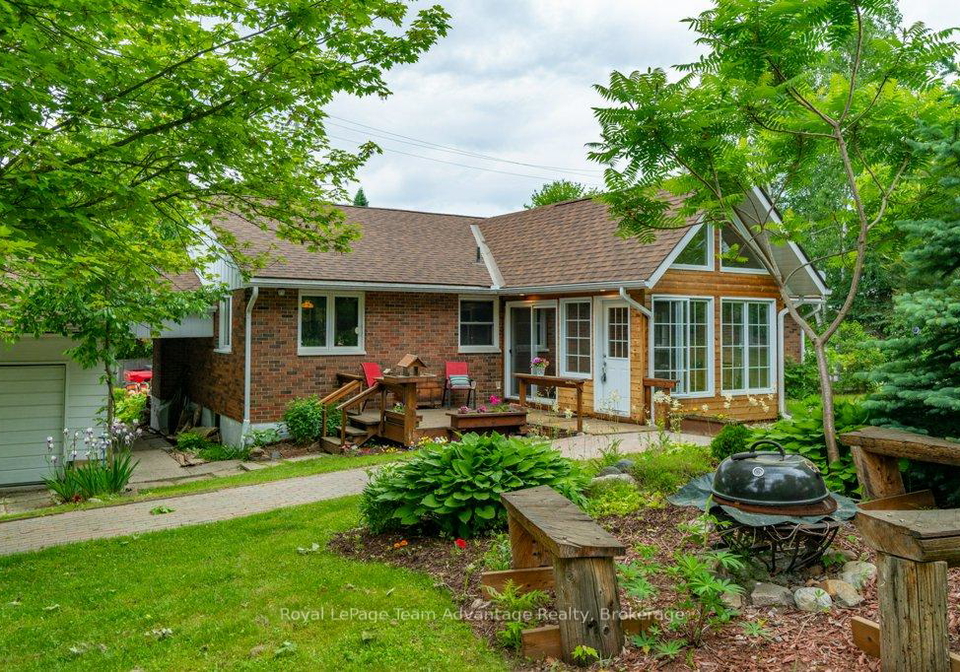 1-victoria-avenue-parry-sound-ontario-x12233147
