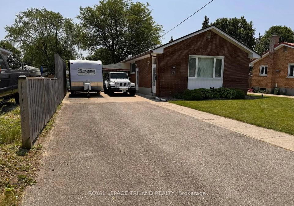 1947-wavell-street-london-east-ontario-x12233224