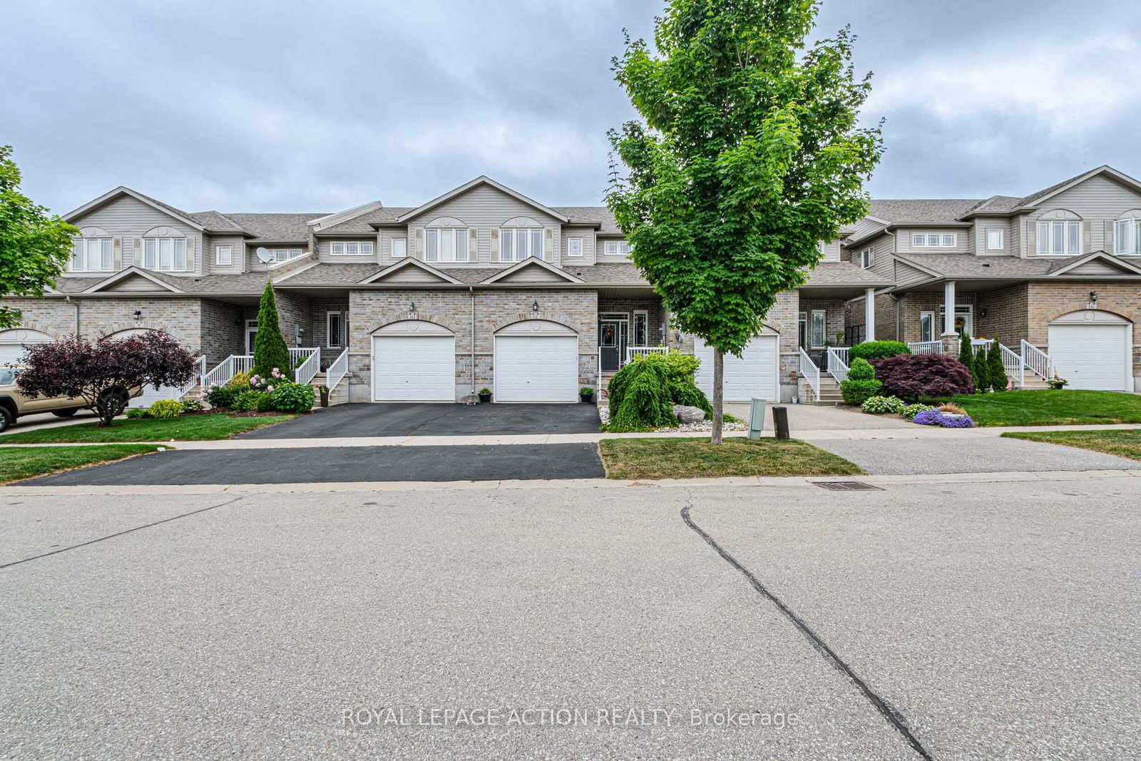 12-rowe-lane-brant-ontario-x12233324