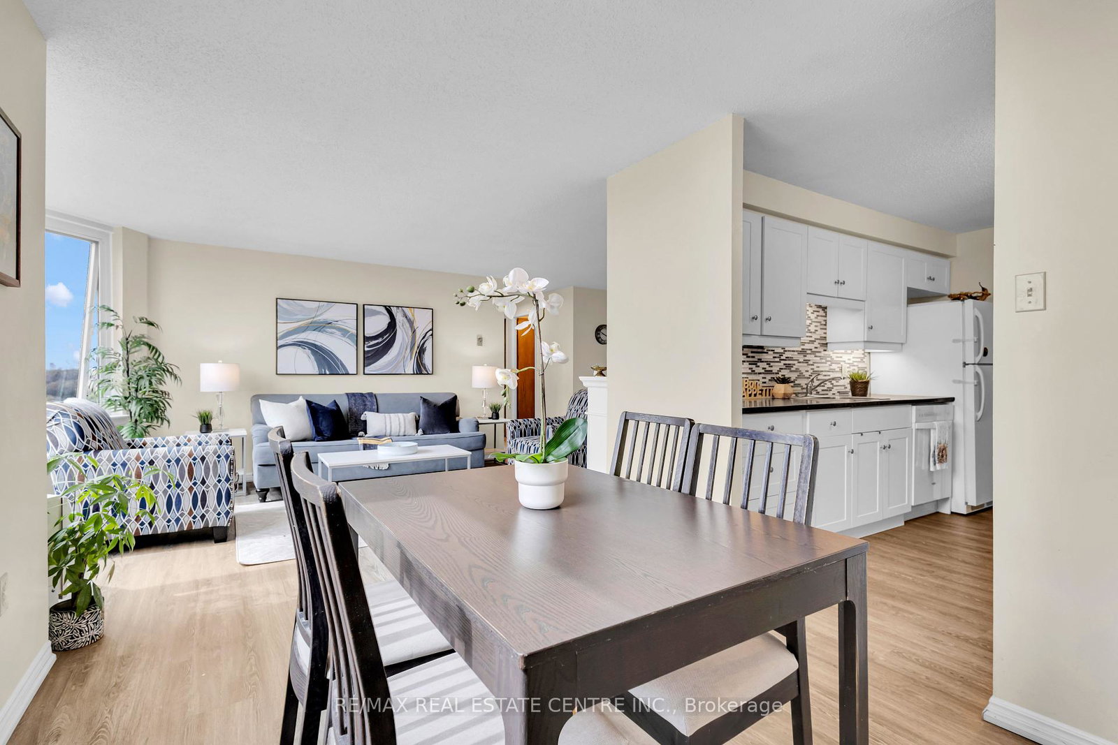 35-green-valley-drive-kitchener-ontario-x12233641