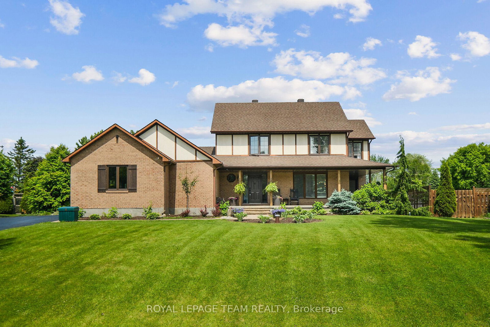 1571-stanleyfield-crescent-ottawa-ontario-x12233692