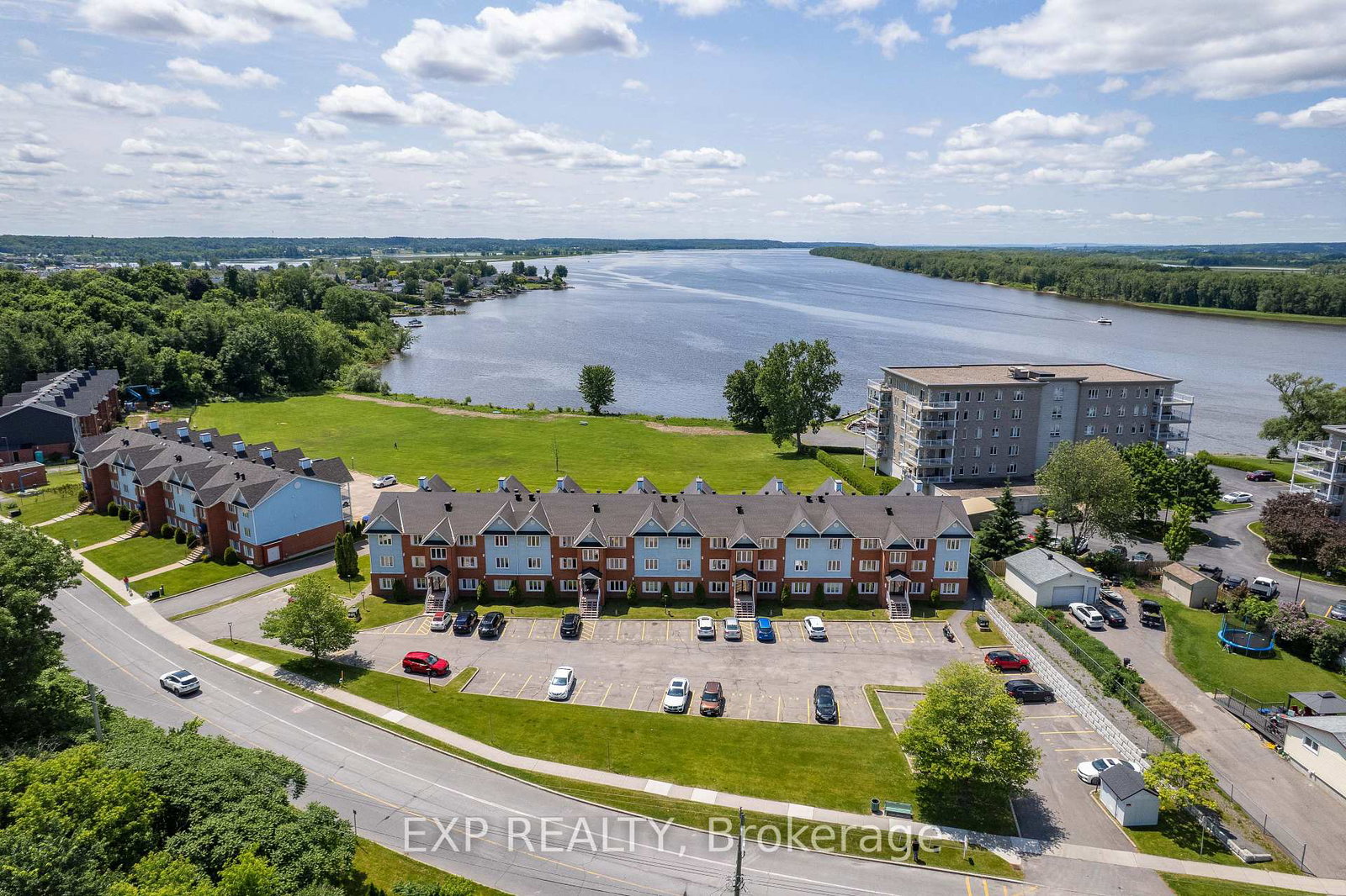 160-edwards-street-clarence-rockland-ontario-x12233882