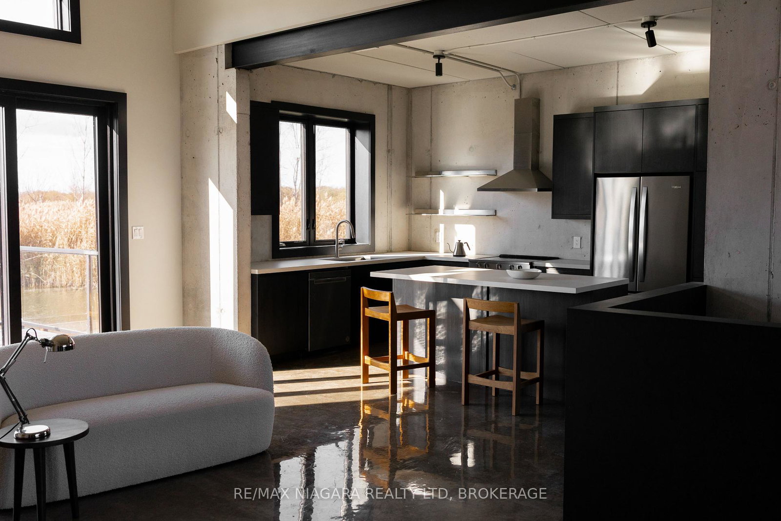 2heron-pointe-port-colborne-ontario-x12233923