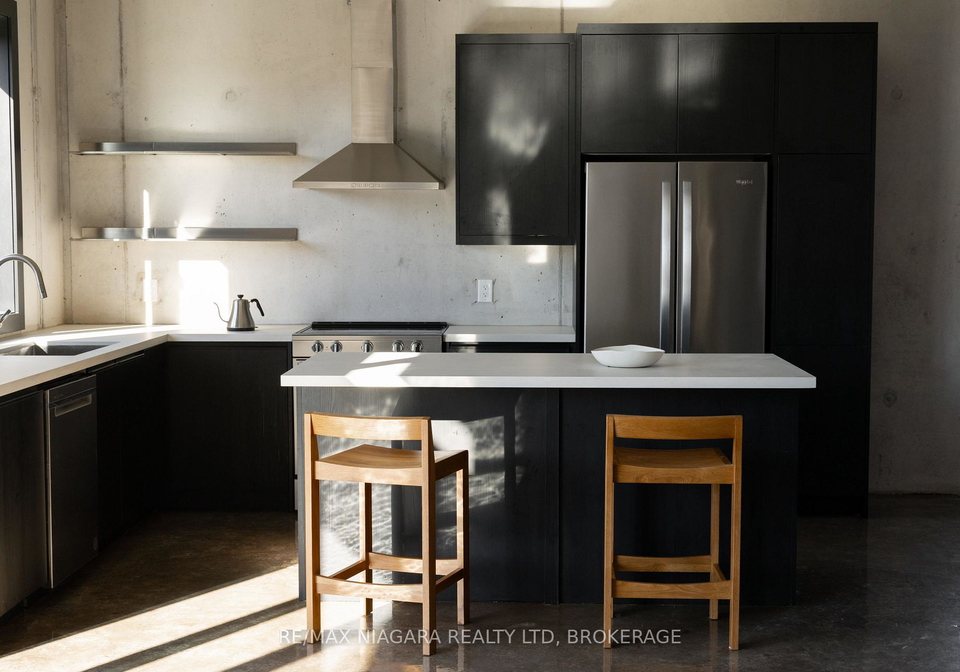 2heron-pointe-port-colborne-ontario-x12233923