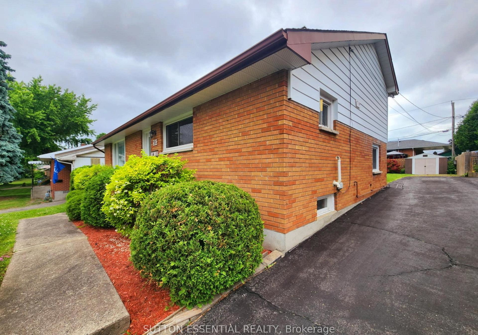 51-manor-drive-brockville-ontario-x12233932
