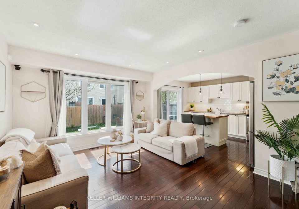 1051-pampero-crescent-ottawa-ontario-x12233997