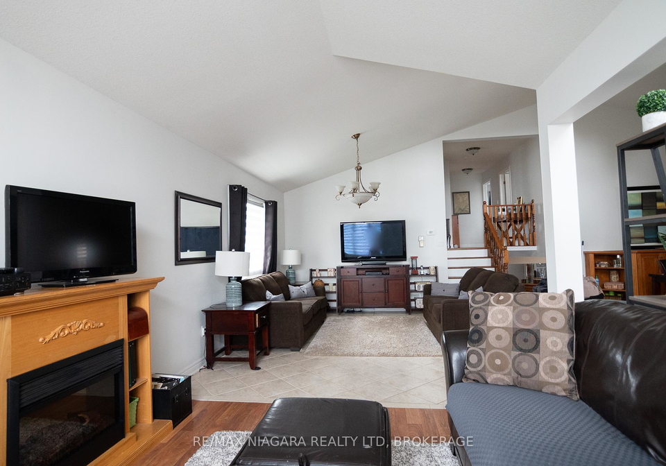 7097-bryanne-court-niagara-falls-ontario-x12234120