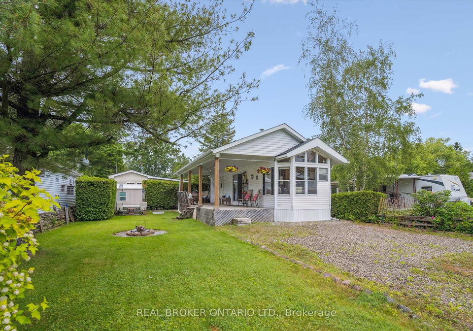 2-elm-place-centre-wellington-ontario-x12234352