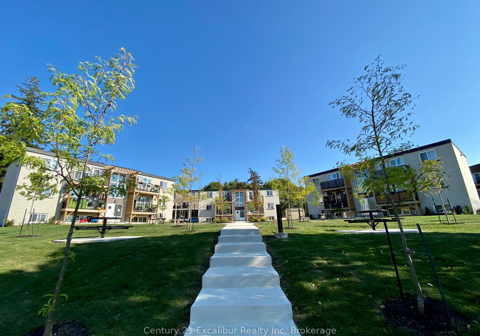 360-queen-street-e-centre-wellington-ontario-x12234938