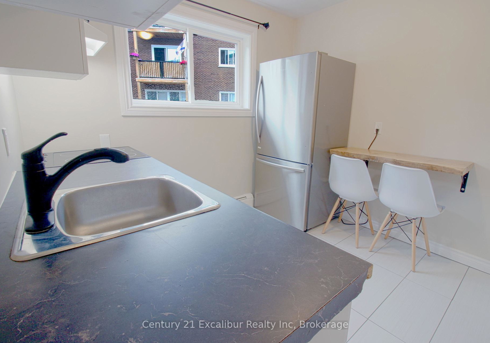 360-queen-street-e-centre-wellington-ontario-x12234938