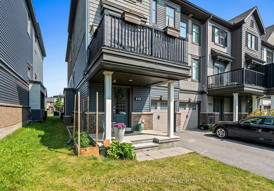 618-lauraleaf-crescent-ottawa-ontario-x12235087