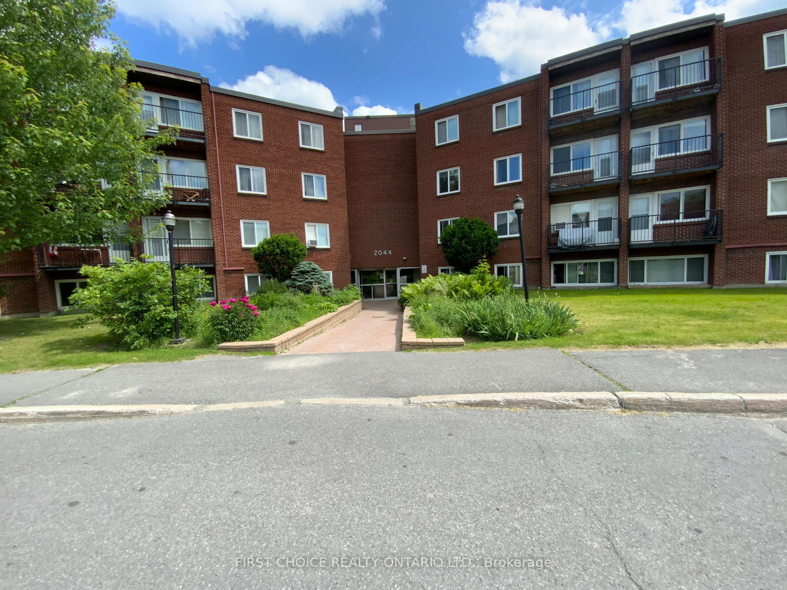 2044-arrowsmith-drive-ottawa-ontario-x12235113