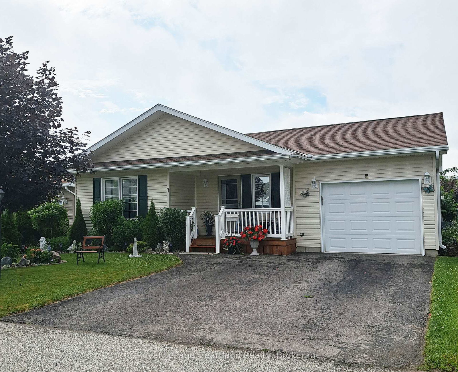 7-kellestine-drive-strathroy-caradoc-ontario-x12235214