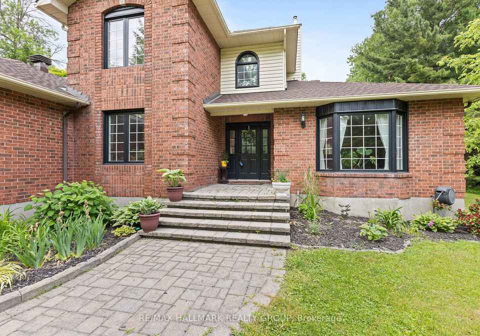 1106-rideau-bend-crescent-ottawa-ontario-x12235312