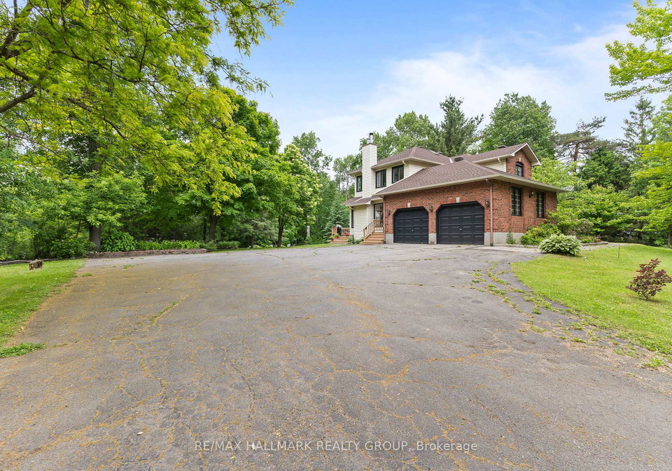 1106-rideau-bend-crescent-ottawa-ontario-x12235312