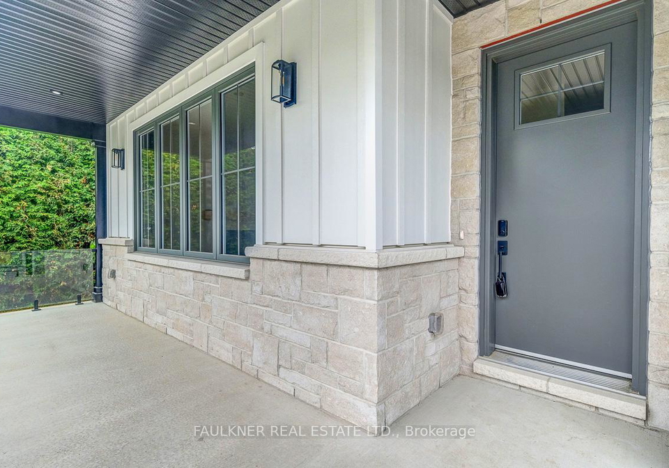 2272-lawn-avenue-ottawa-ontario-x12235326