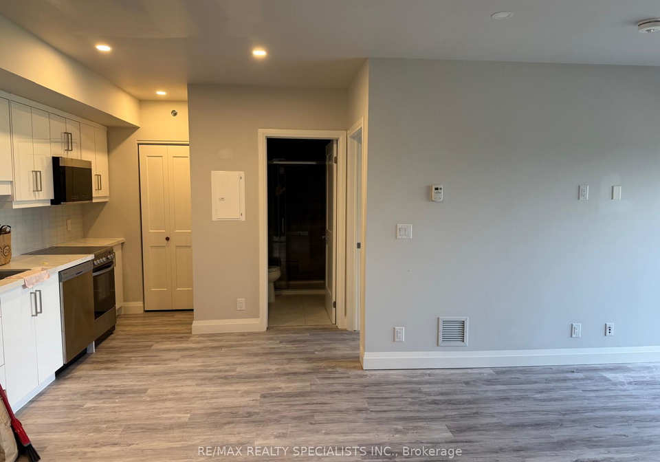 5698-main-street-niagara-falls-ontario-x12235569