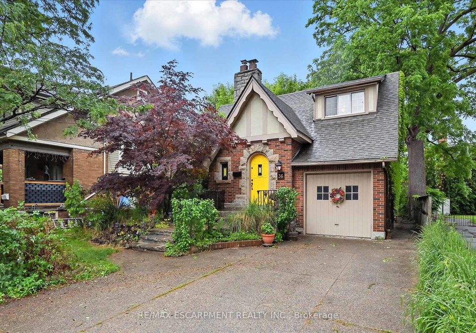 36-grosvenor-avenue-s-hamilton-ontario-x12235662