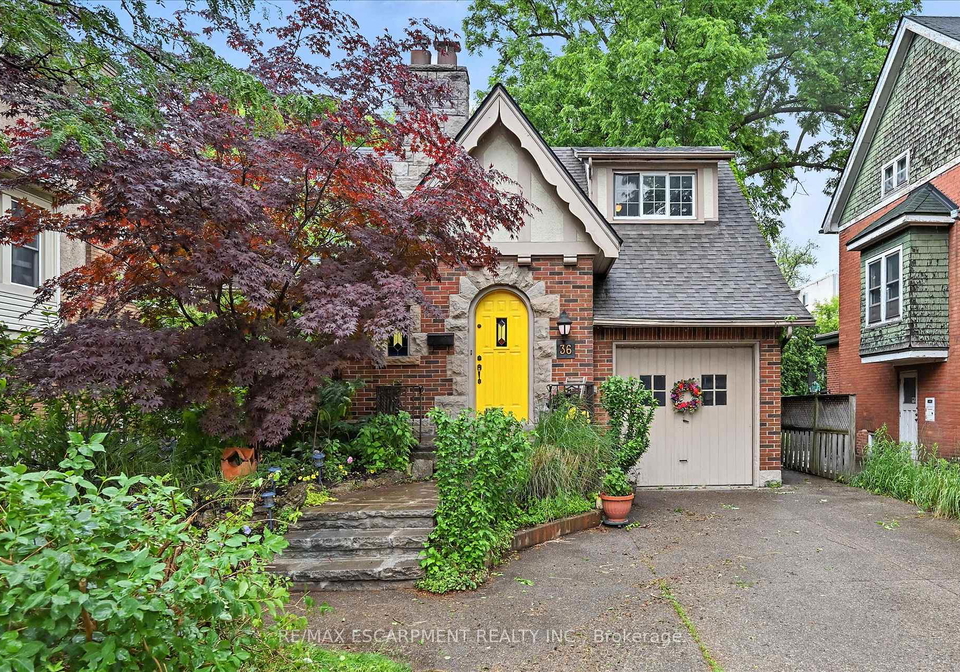 36-grosvenor-avenue-s-hamilton-ontario-x12235662