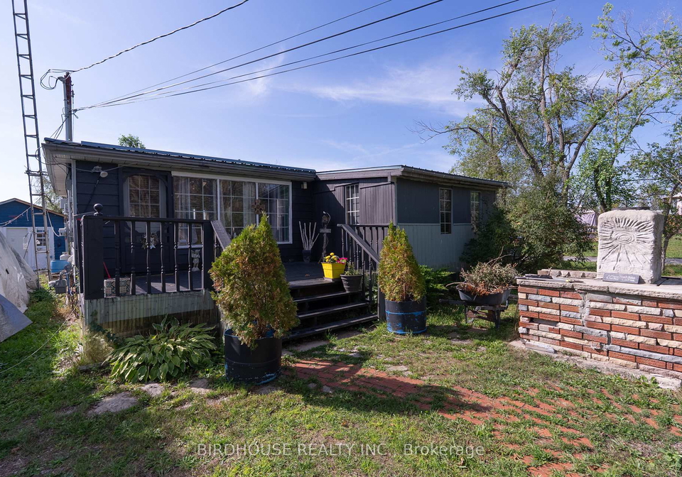 296-county-road-8-kawartha-lakes-ontario-x12235700