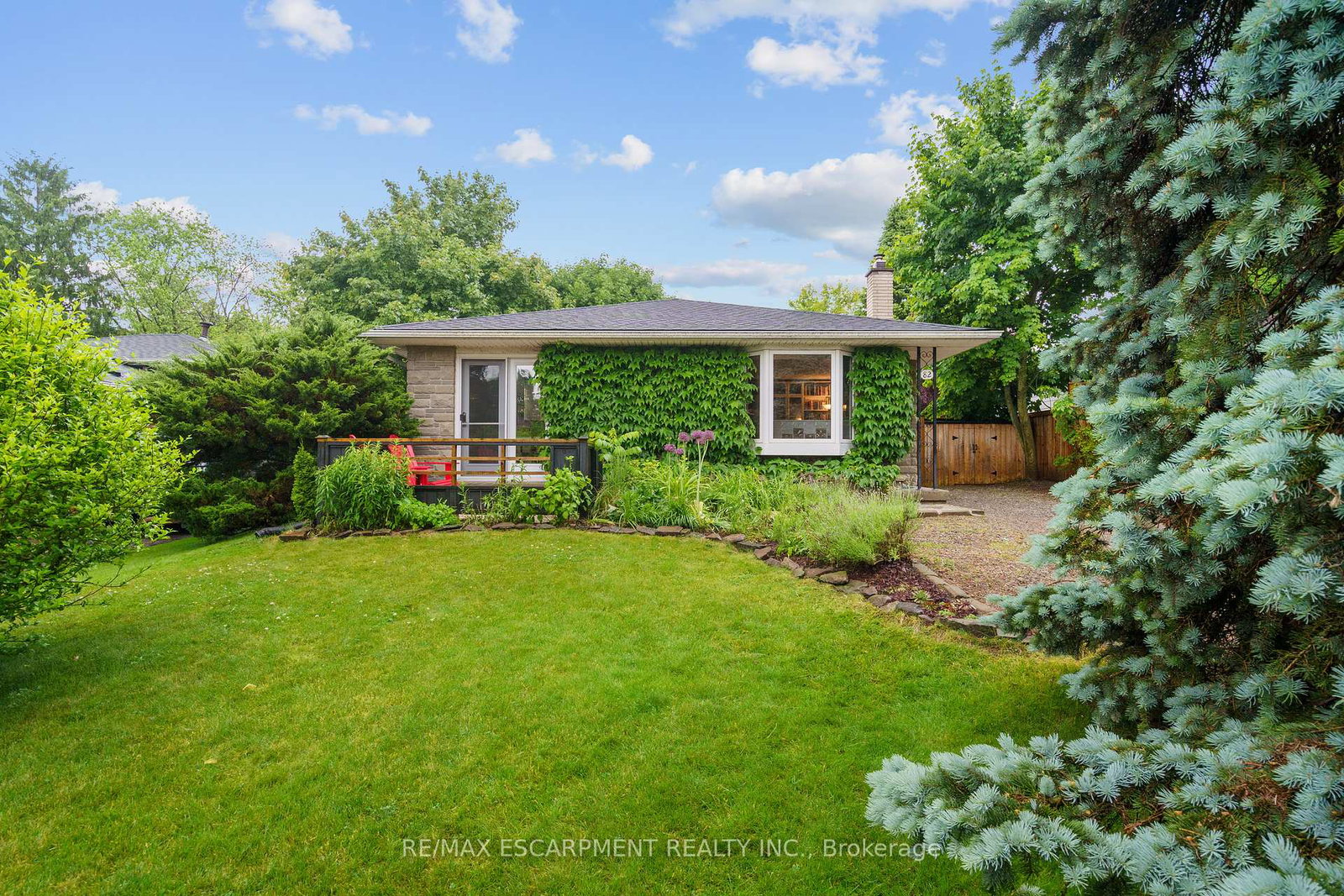 82-skyline-drive-hamilton-ontario-x12235708