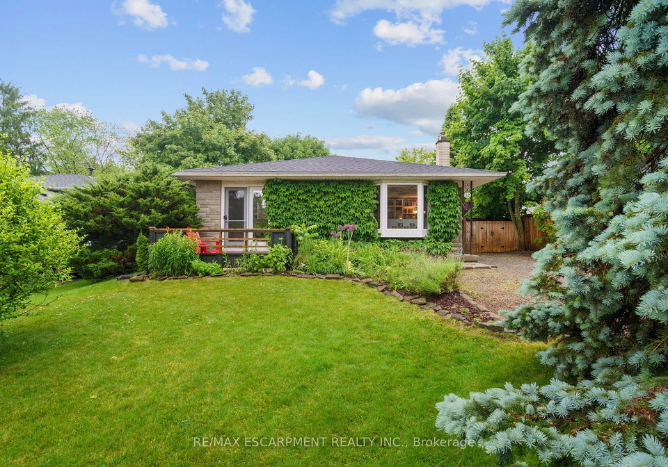 82-skyline-drive-hamilton-ontario-x12235708