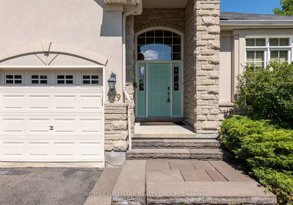 729-kilbirnie-drive-ottawa-ontario-x12235714