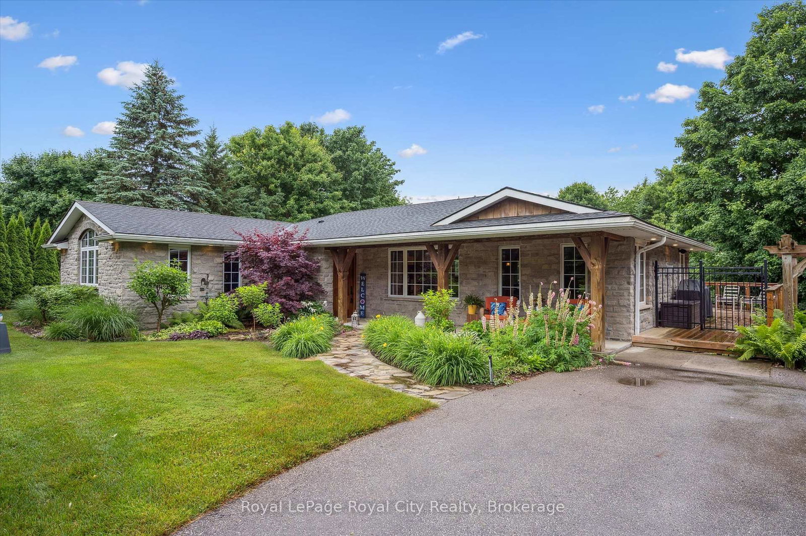 7242-4-sideroad-centre-wellington-ontario-x12235718