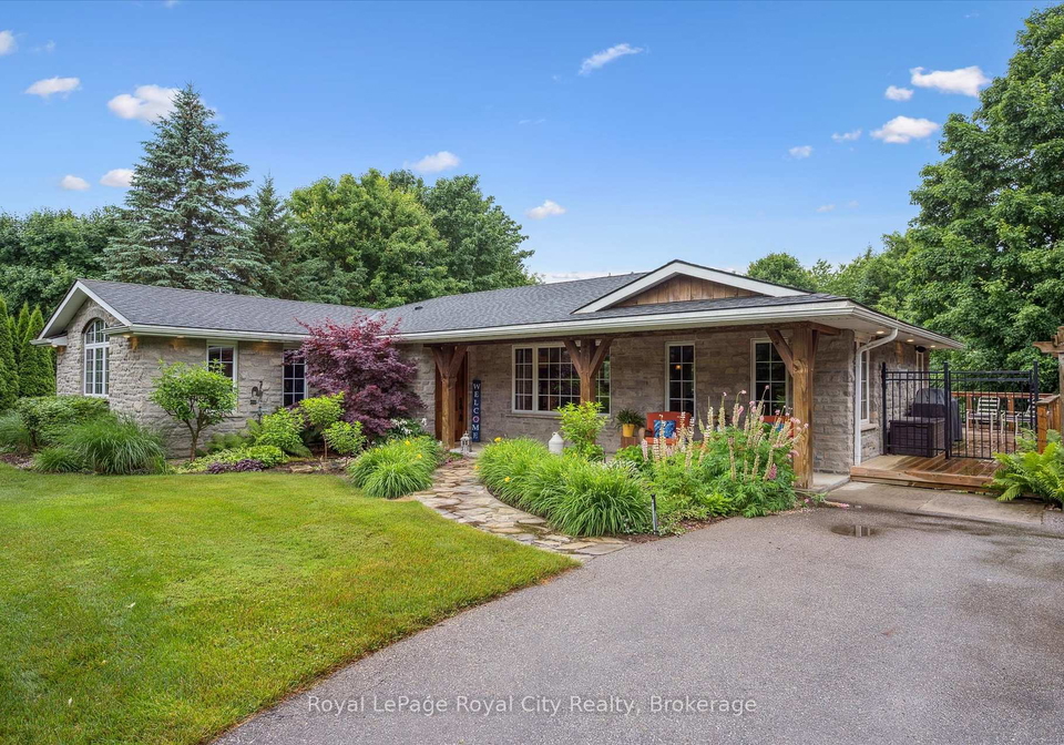 7242-4-sideroad-centre-wellington-ontario-x12235718