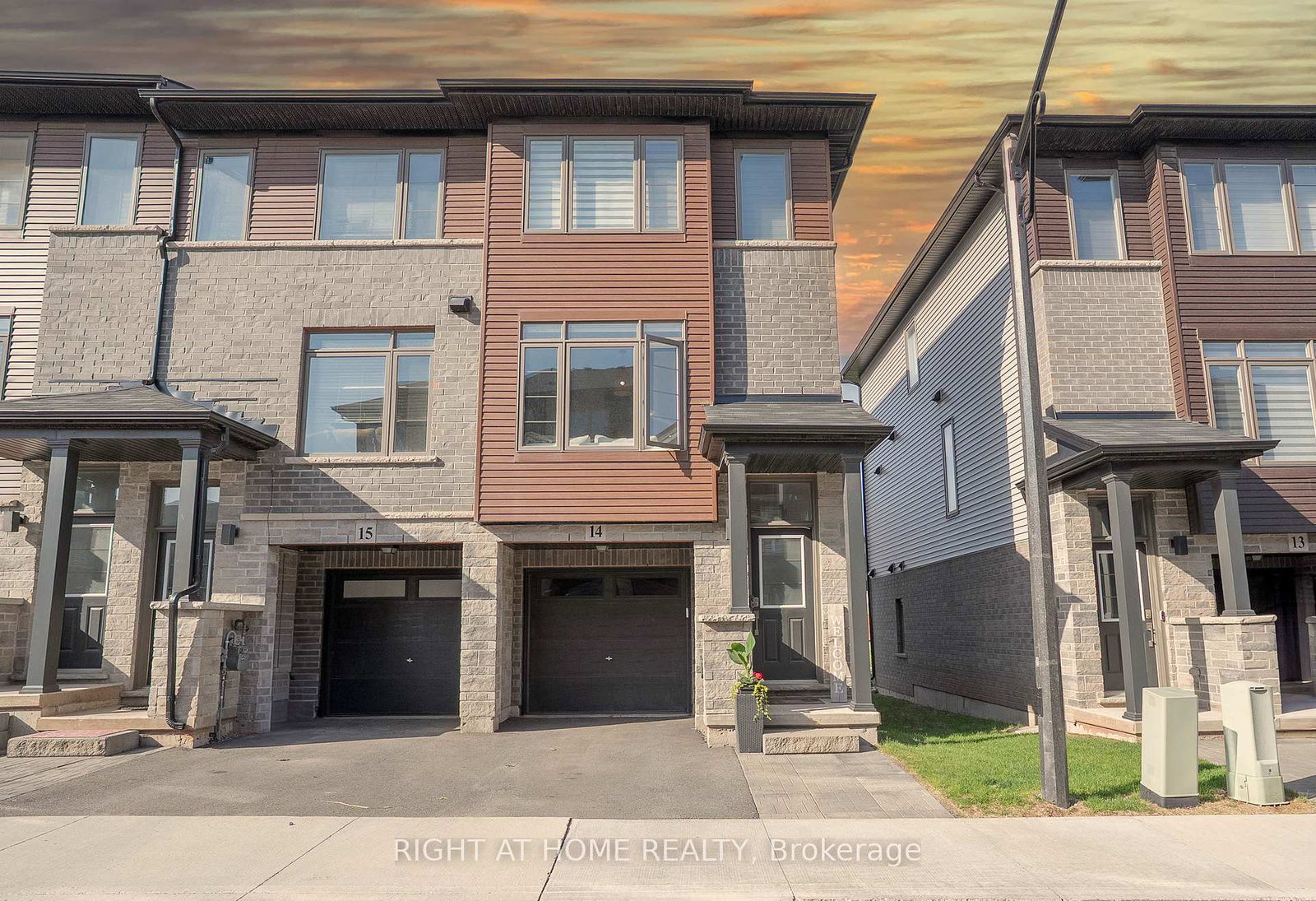 575-woodward-avenue-hamilton-ontario-x12235772