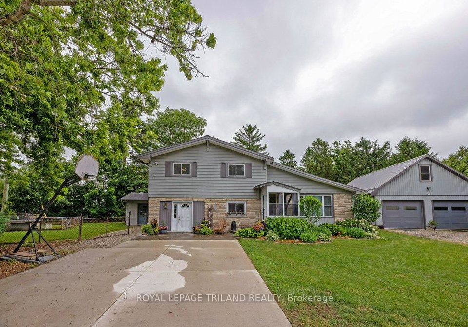 10025-lyn-court-southwold-ontario-x12235906