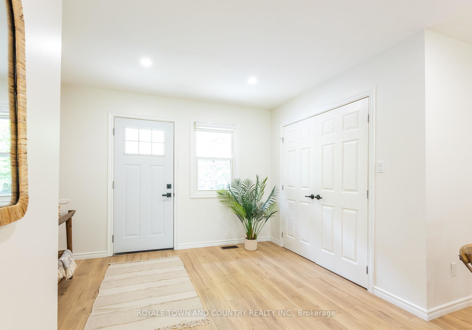 9-parkhill-drive-kawartha-lakes-ontario-x12235908