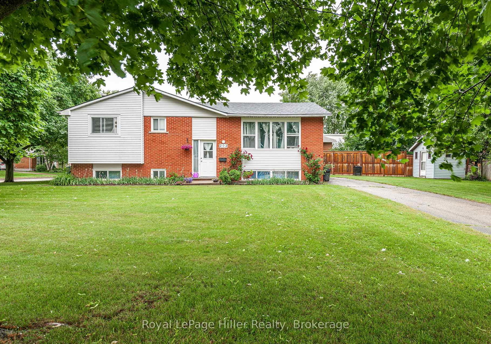292-maple-avenue-stratford-ontario-x12235925