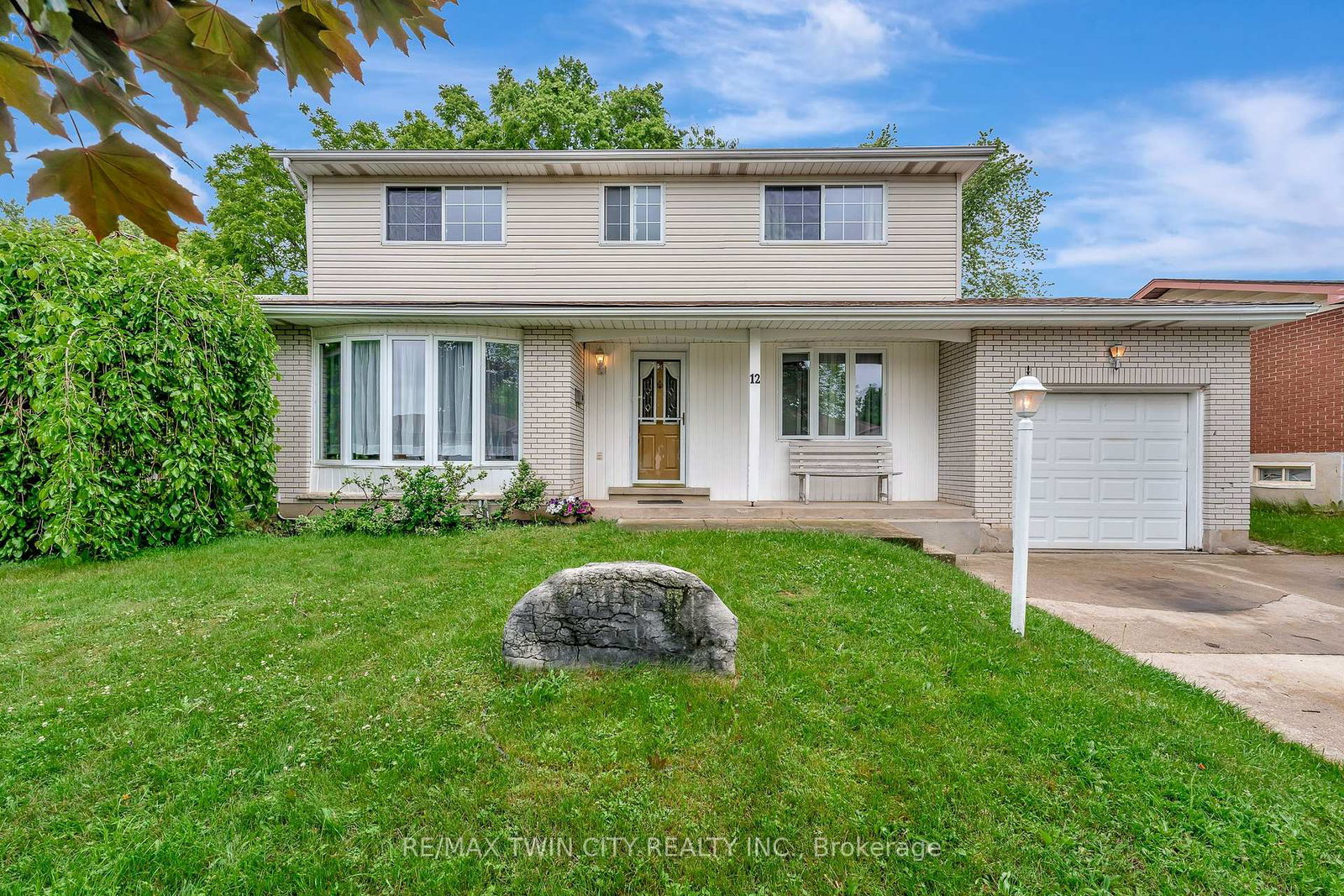 12-forestwood-drive-kitchener-ontario-x12235943