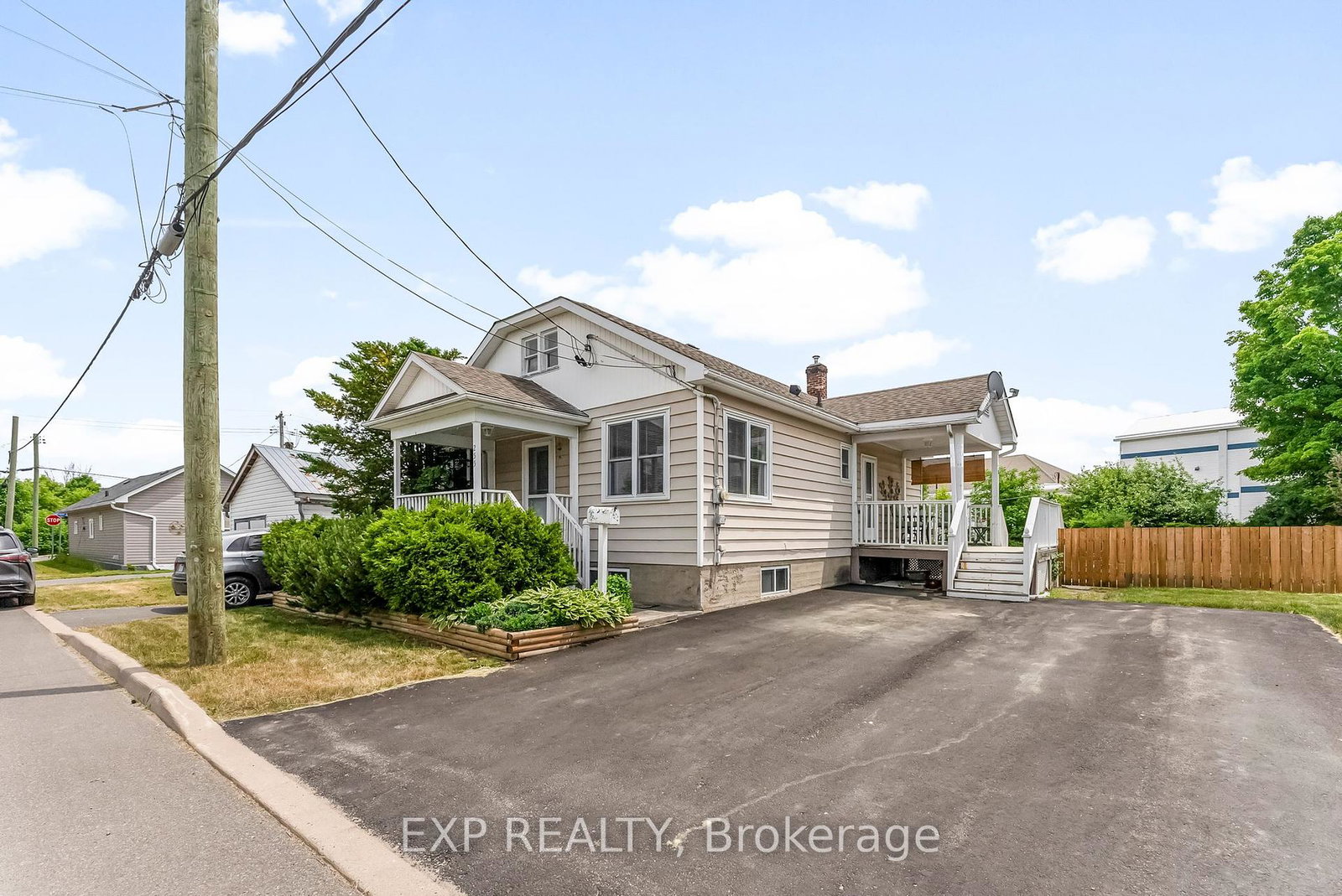 255-arnprior-avenue-renfrew-ontario-x12236007