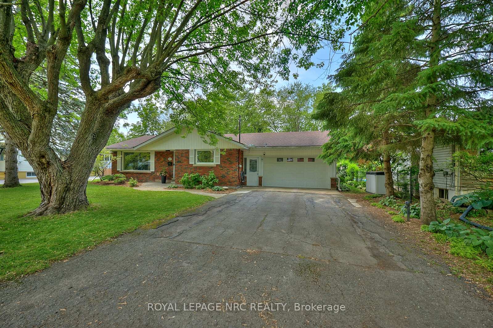 143-gadsby-avenue-welland-ontario-x12236048