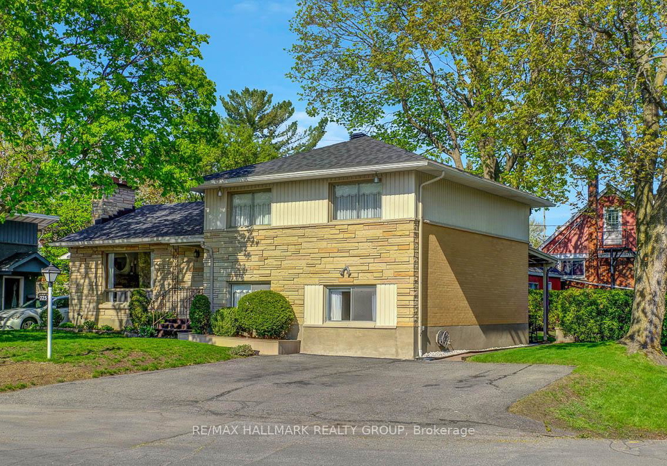 723-luc-street-ottawa-ontario-x12236107