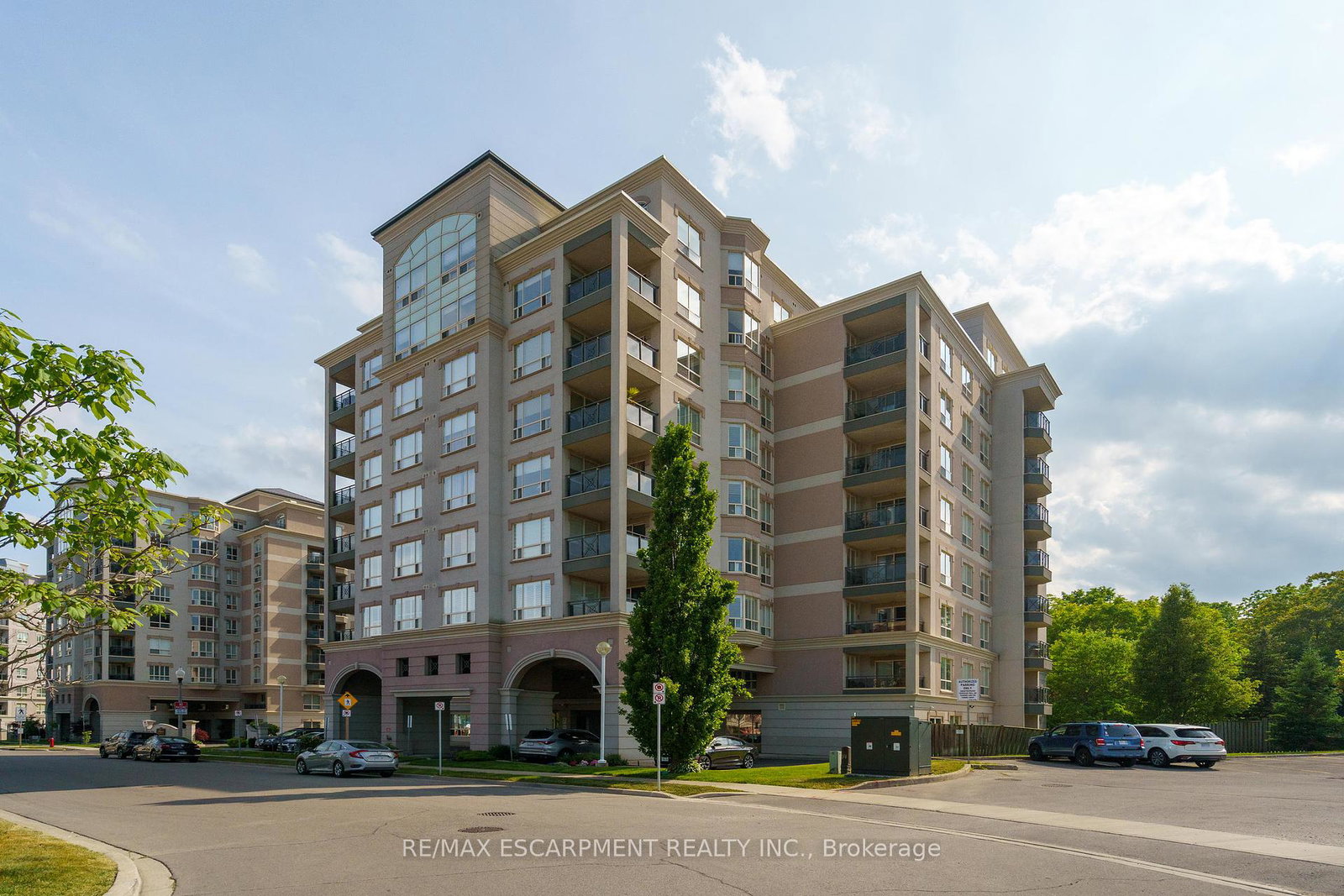4000-creekside-drive-hamilton-ontario-x12236193