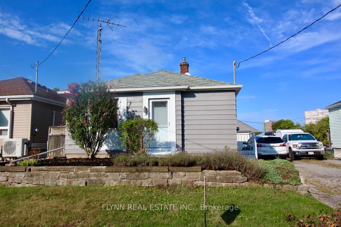 86-argyle-crescent-st-catharines-ontario-x12236327