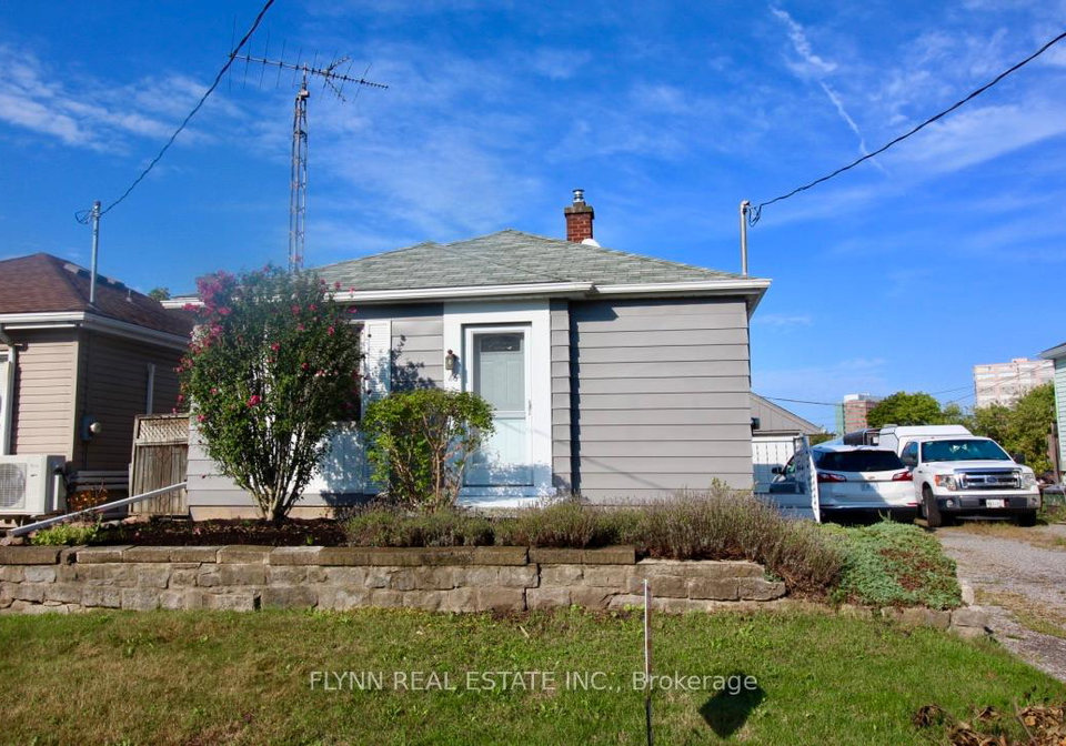 86-argyle-crescent-st-catharines-ontario-x12236327
