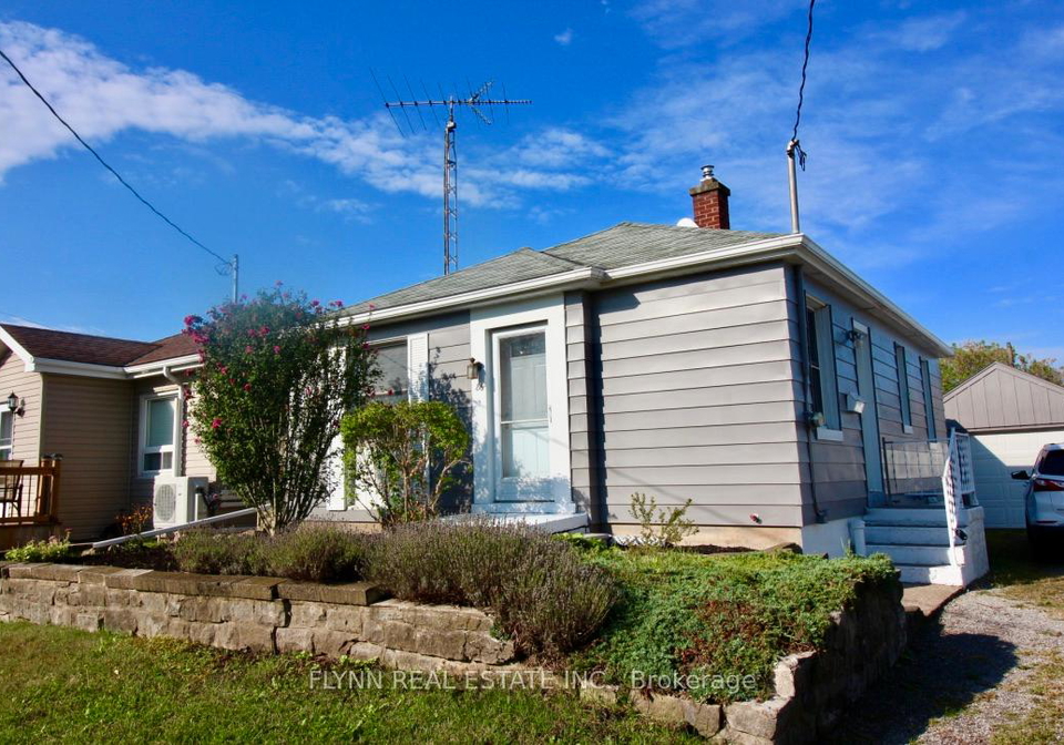 86-argyle-crescent-st-catharines-ontario-x12236327