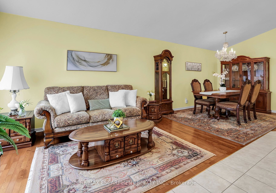 68-hillcroft-drive-hamilton-ontario-x12236373