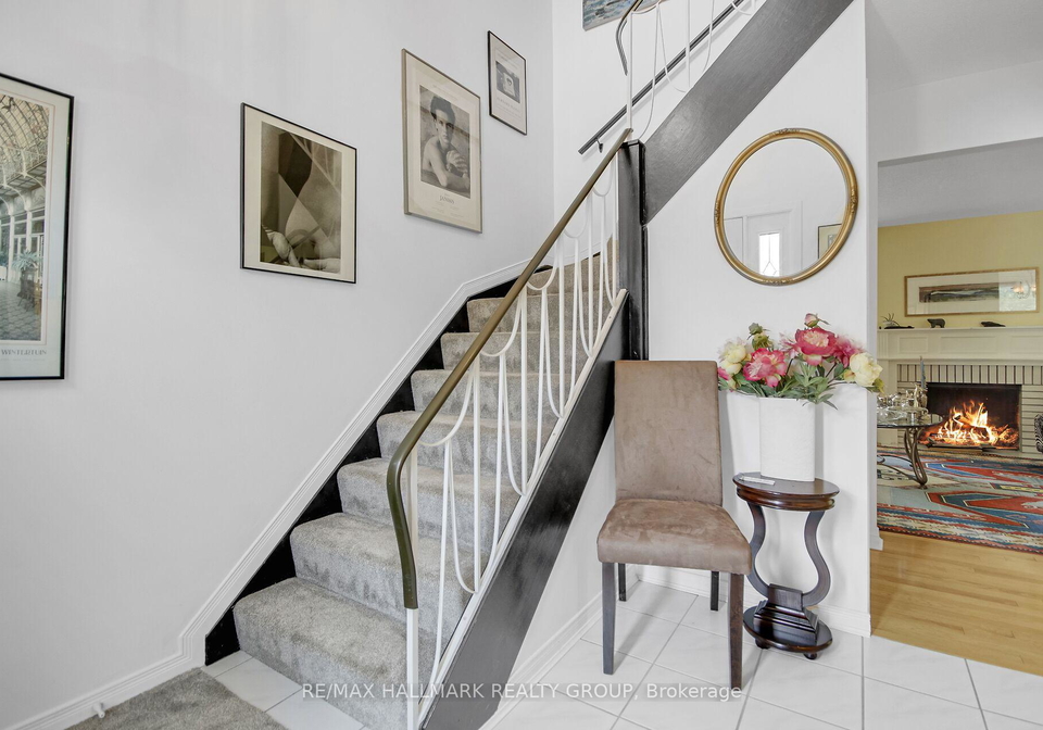 42-bentworth-crescent-ottawa-ontario-x12236374