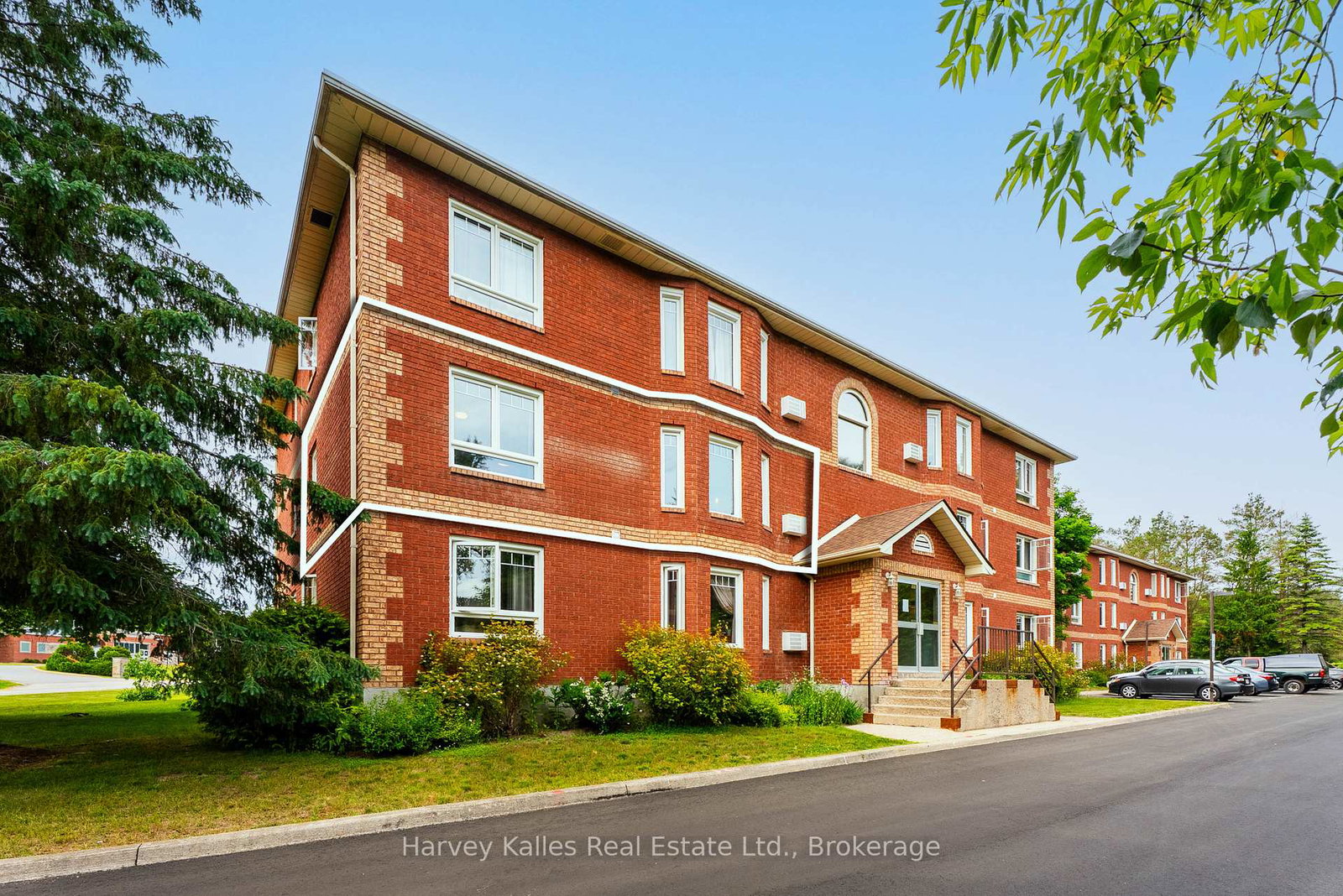661-cedar-lane-bracebridge-ontario-x12236439