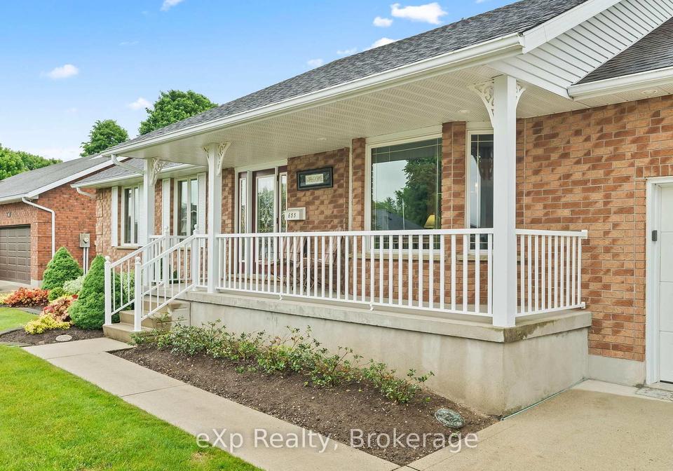 655-17th-street-crescent-hanover-ontario-x12236739