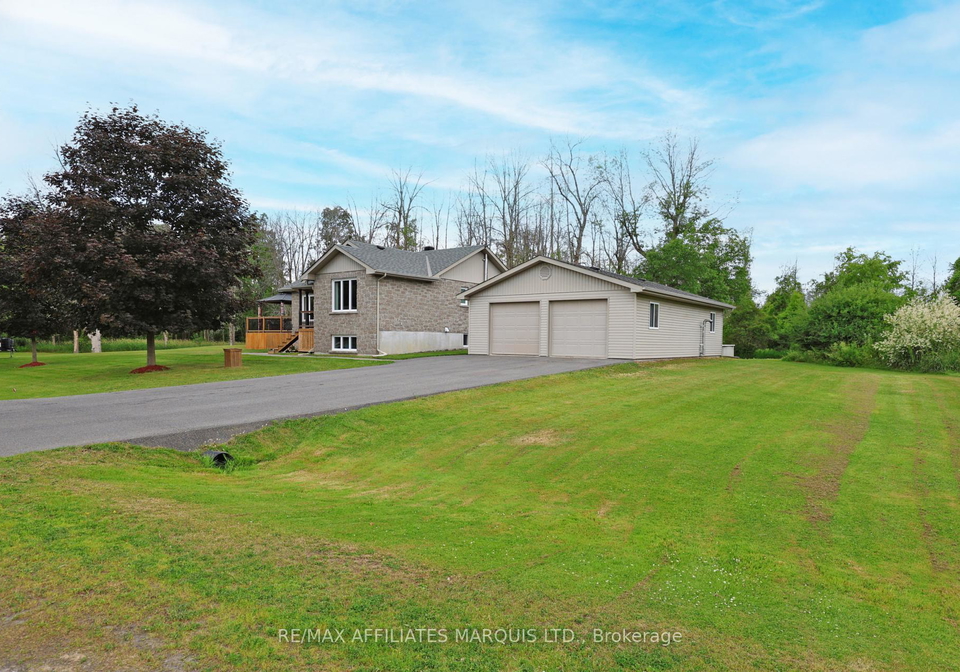 14075-willbruck-drive-south-stormont-ontario-x12237041