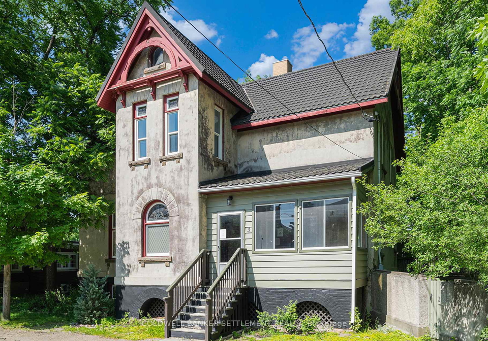 3-drummond-street-e-perth-ontario-x12237189