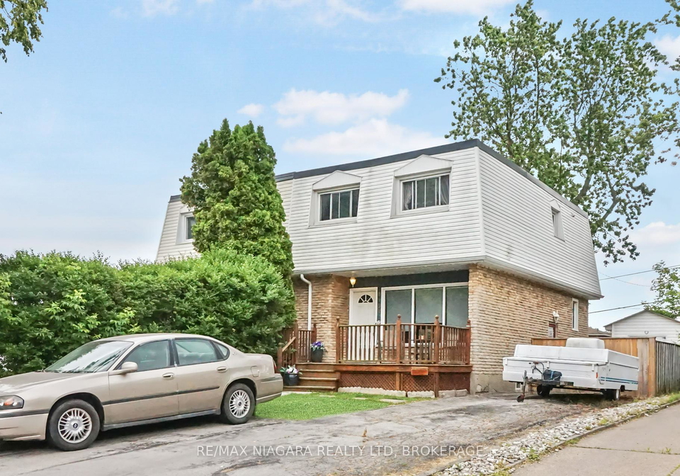 8452-breadner-crescent-niagara-falls-ontario-x12237198