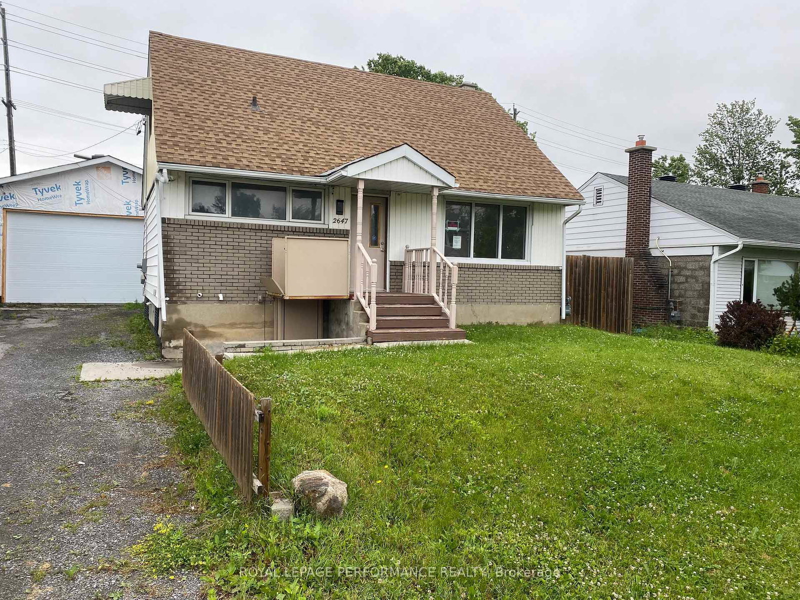 2647-ayers-avenue-ottawa-ontario-x12237379