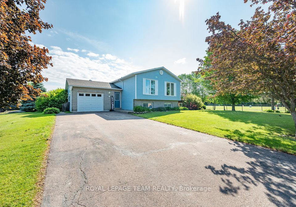 11-wren-drive-whitewater-region-ontario-x12237513